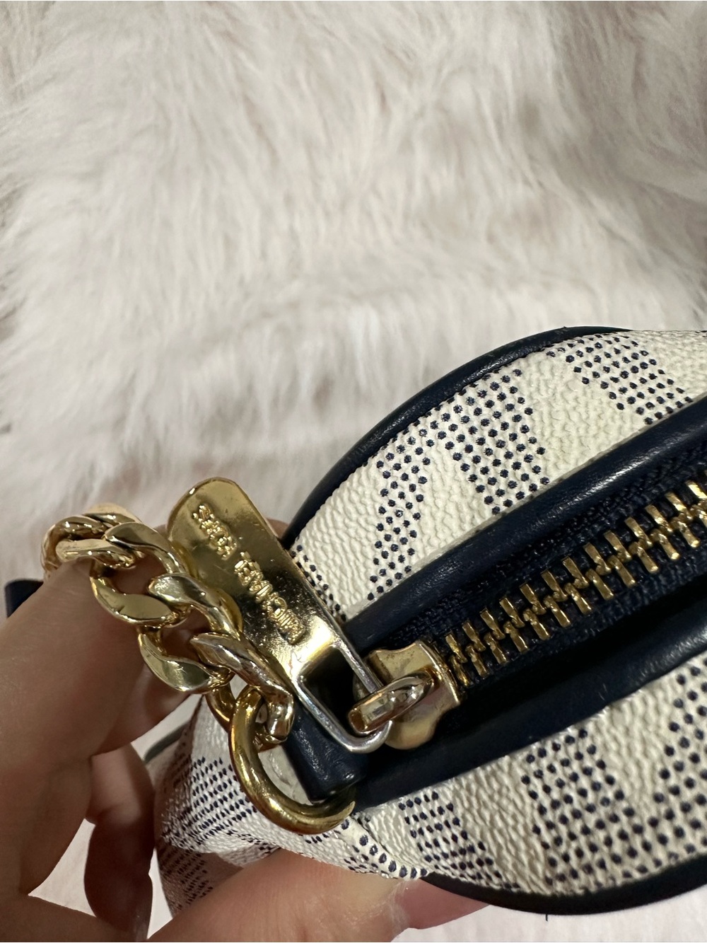 Michael Kors White-Navy Signature Print Logo Crossbody Bag with Matching Wallet - Picture 9 of 16